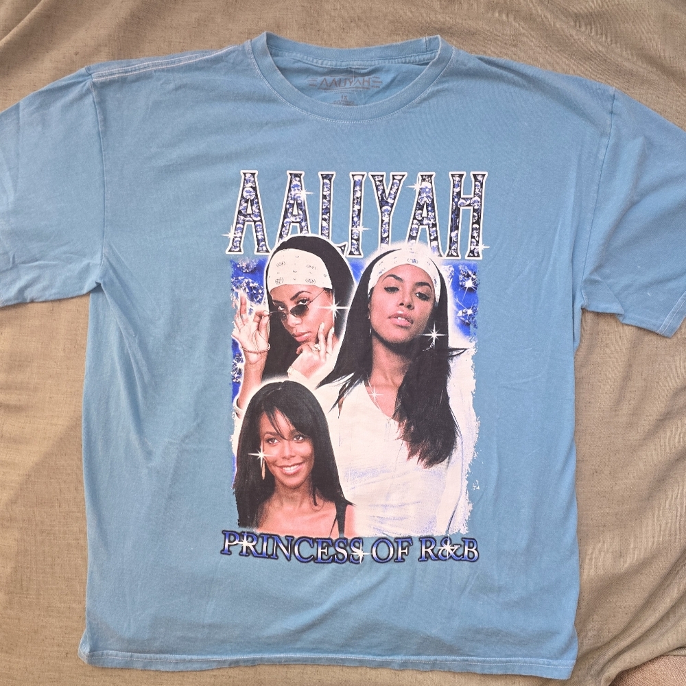 🎶🌸Aaliyah Vintage oversized Box Tee